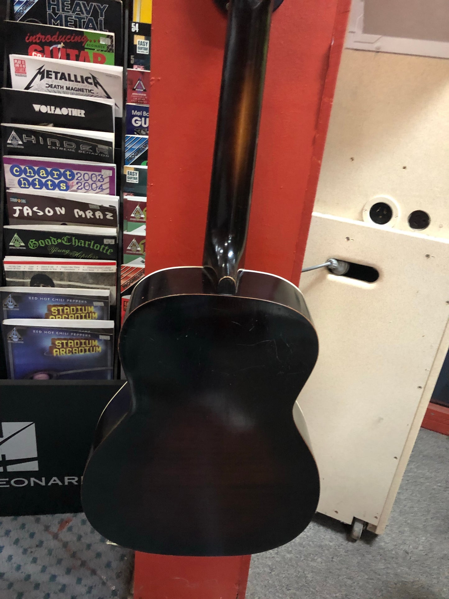 Harmony Acoustic 30's-40's model with Hard Case - Musiclandshop